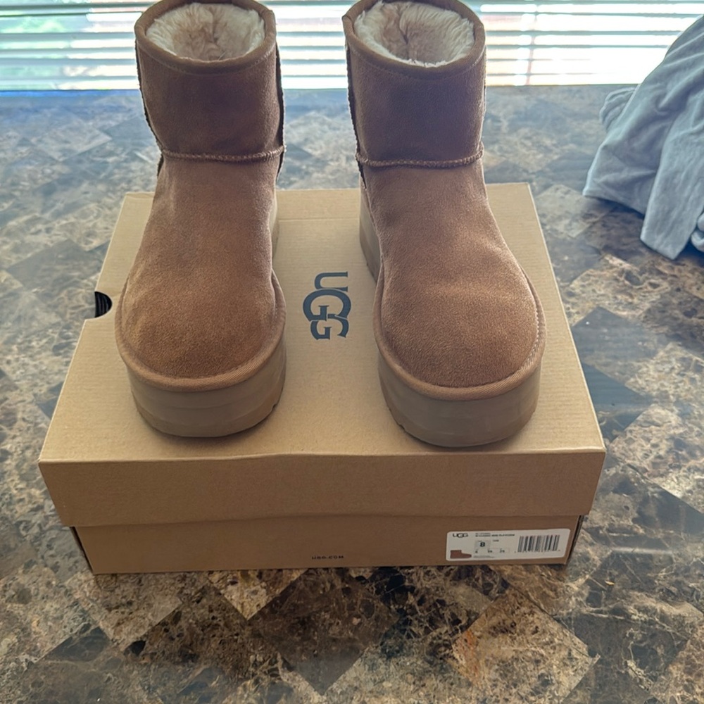 Ugg platform classic mini